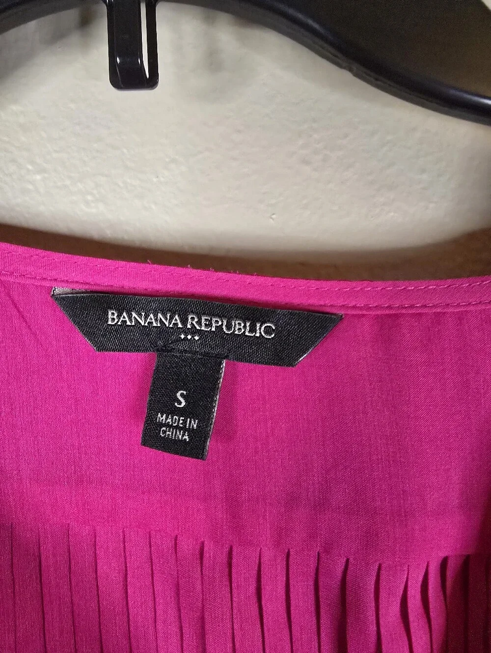 Banana Republic Women’s Neon Hot Pink Pleated Blouse Top Long Sleeve Size Small